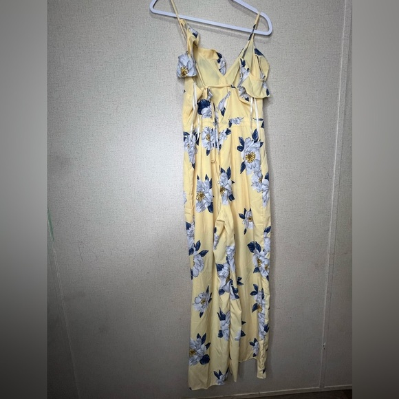J By J.O.A 
Yellow Floral Jumpsuit Size Medium - Picture 4 of 7